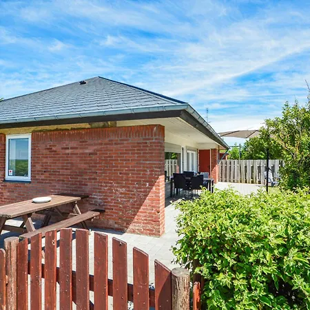 펜션 Three-bedroom In Bredebro